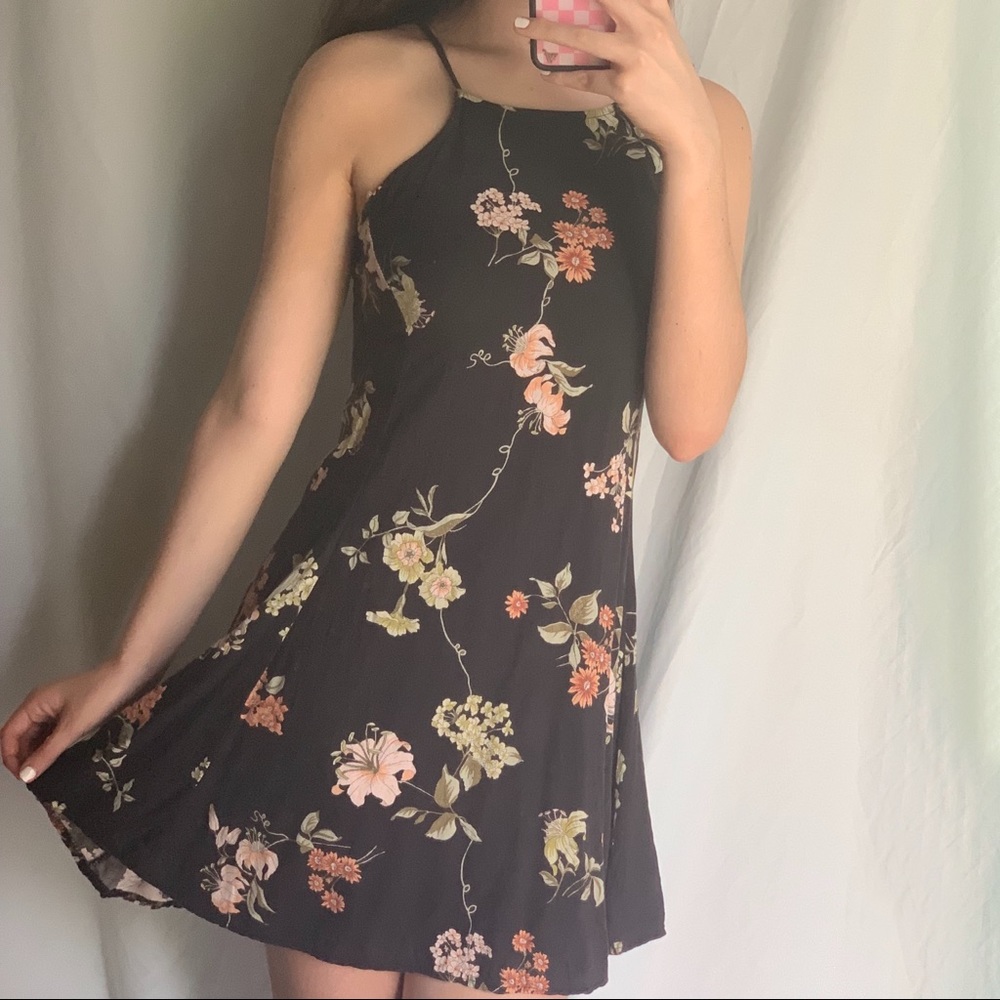 super flowy black floral dress!!